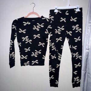 Like new, Carter’s, girls matching pajama set, size 14